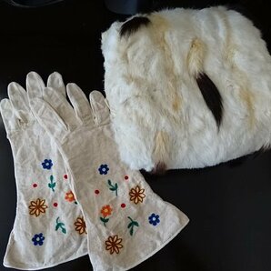 Grace アンティーク フランス 1890-1900年頃 毛皮 ( リアルファー ) の マフ (ハンドウォーマー) 手袋のおまけ付き 大きめドールにも