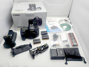 [1000円スタート] 動作美品 Canon EOS 5D Mark III ボディー おまけ付き 同梱可能