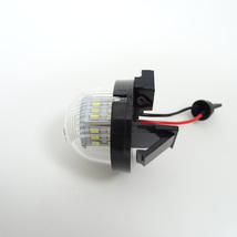 スズキ　レンズ一体型 LED 　ナンバー灯　ライセンスランプ　ＭＲワゴン　ＭＦ系_画像3