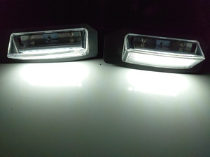 鬼白光! 一体型交換式 ! LED ナンバー灯 ライセンス ランプ アウトランダー CW4 CW5 CW6 GF7 GF8 20G 24G アウトランダー PHEV GG2 GG3