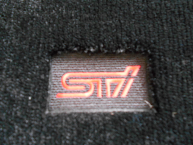 格安saleスタート】 ② ☆超美品☆ STI 現行レヴォーグ 汚れ防止に VN