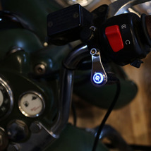 金属ボタン LEDライト付 汎用 ハンドルスイッチ 集中スイッチ ライト オートバイ ハンドルバー スイッチ 多機能 (スイッチ数量2)_画像5