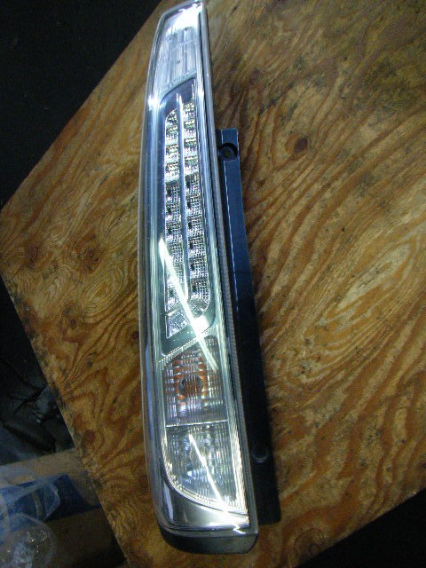 ヤフオク! -セレナ c26 テール 左の中古品・新品・未使用品一覧