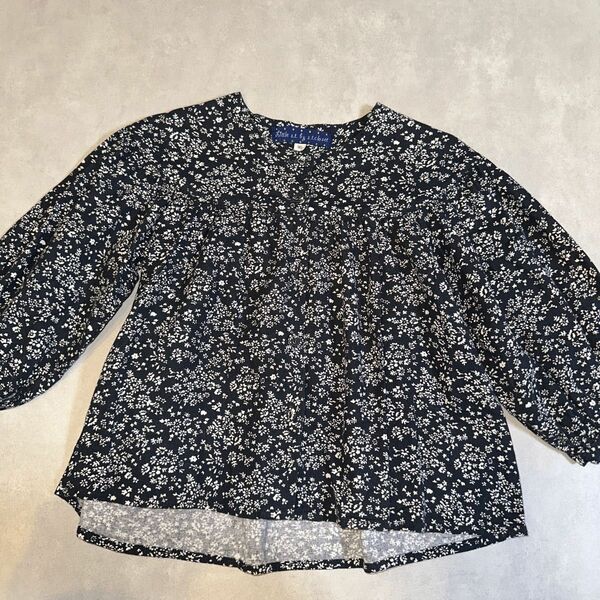 Little s.t. By s.t.closet 花柄トップス