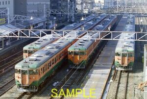 ☆90～10年代鉄道10jpgCD[113系大垣車運用離脱後の大垣駅構内留置その3(R26+R1(クハ111-6103)の5両編成他)]☆