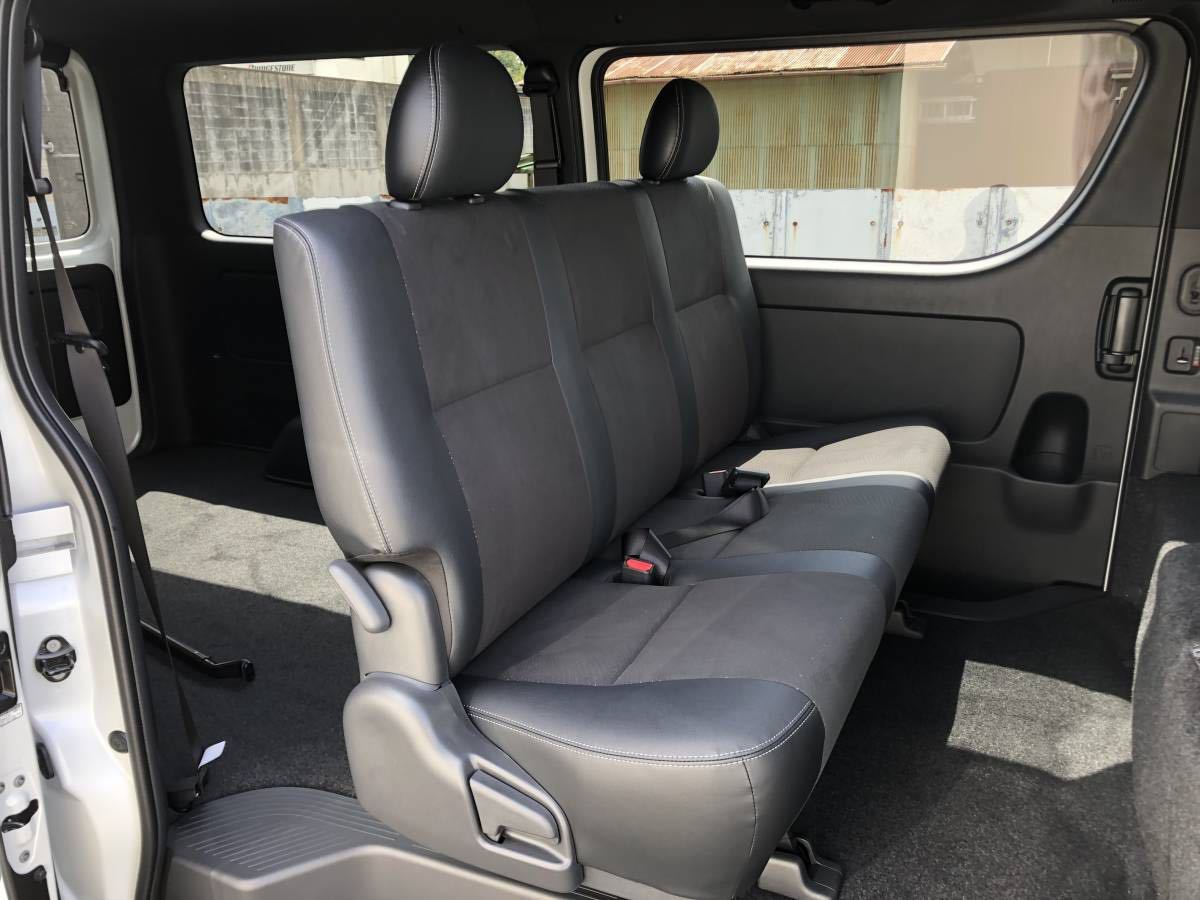 見事な 200系ハイエース 7型ワイド DX セカンドシートベルト運転席側