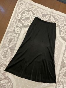 【美品】★pierrecardin 美ライン　ラメ入り黒スカート/9ラピーヌ★