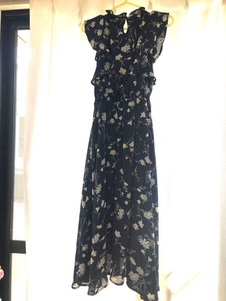 花柄ロングワンピース ベルト付き