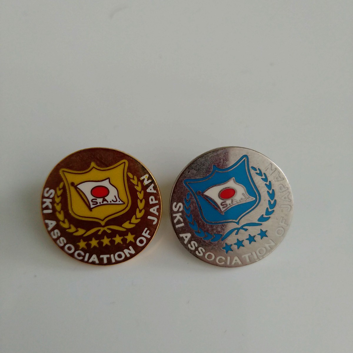 ヤフオク! -「スキー」(ピンバッジ) (雑貨)の落札相場・落札価格
