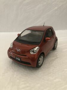 1/24 トヨタ iQ アイキュー 非売品 カラーサンプル ミニカー オレンジ