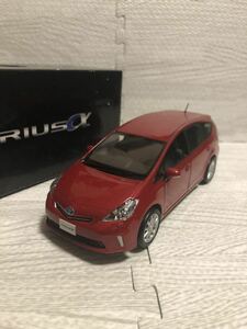 1/30 トヨタ プリウスα PRIUS α 前期 カラーサンプル ミニカー　非売品　レッドマイカメタリック