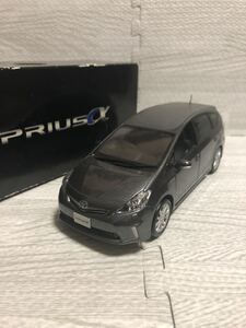 1/30 トヨタ プリウスα PRIUS α 前期 カラーサンプル ミニカー　非売品　グレーメタリック