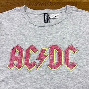  ★ 即決・送料無料 ★ H&M エイチアンドエム AC/DC プリント ロックTシャツ XS グレーの画像2