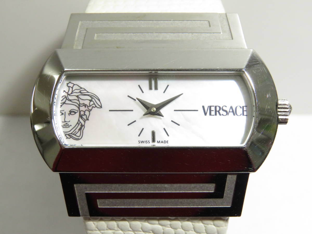 ヴェルサーチ 時計の値段と価格推移は？｜769件の売買情報を集計した 
