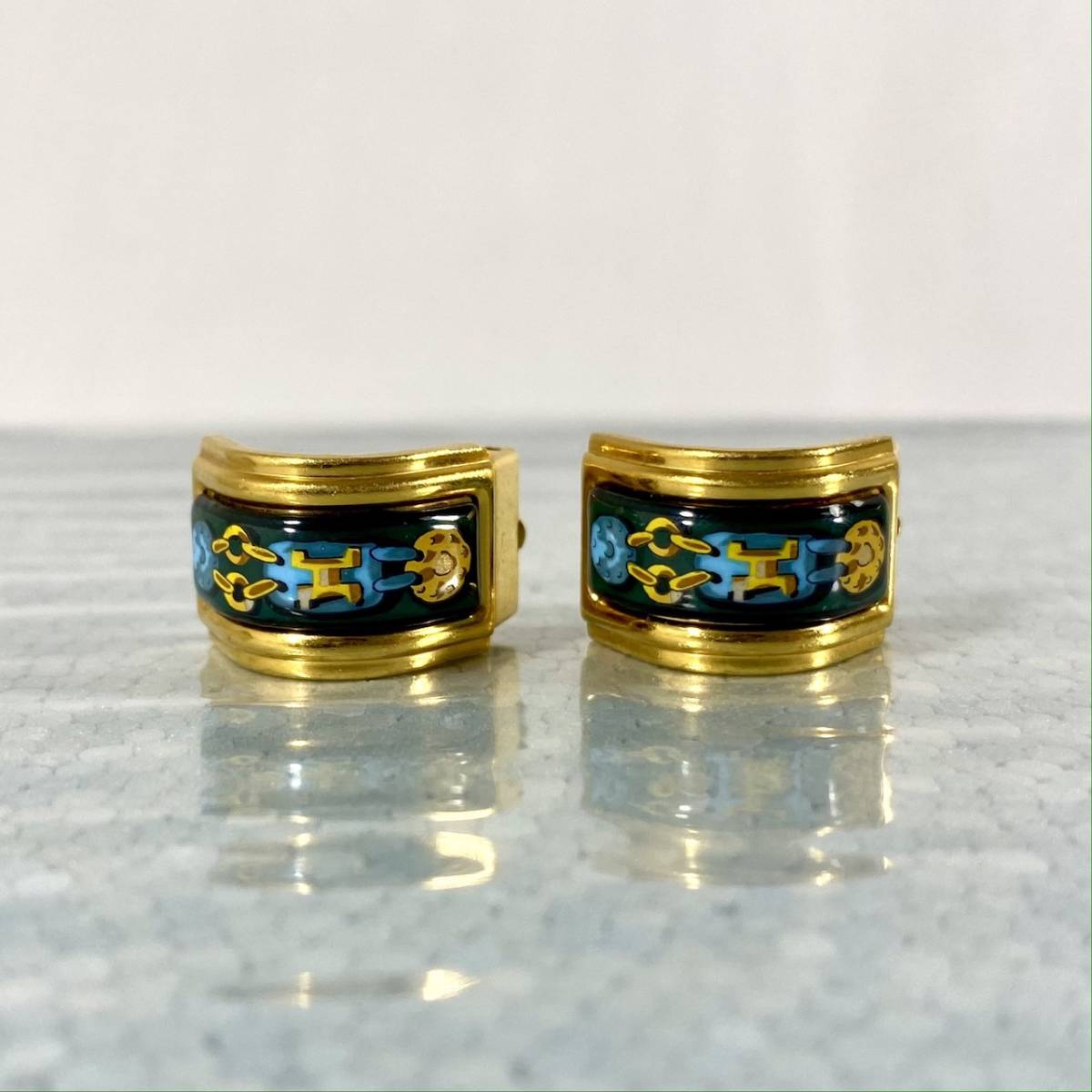 エルメス 七宝 イヤリングの値段と価格推移は?|54件の売買情報を集計 ...