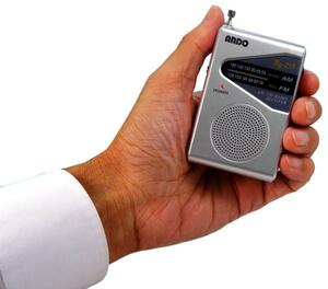 ANDO and -R9-278 AM*FM pocket radio including in a package OK