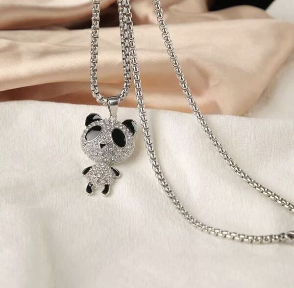 パンダペンダント アクセサリーパンダヒップホップ ペンダント ステンレスネックレス 男女兼用 可愛いペンダントpanda