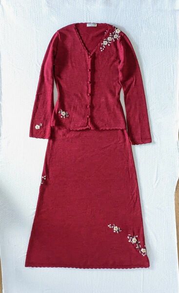桜刺繍　カーデガン　キャミソール　スカート　3点セット 　セットアップ