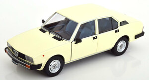 Mitica 1/18 Alfa Romeo Alfetta Berlina 2000L 1978 creme　アルファロメオ　