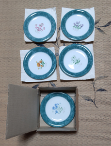 小皿５枚組　花柄５種　平皿●未使用　