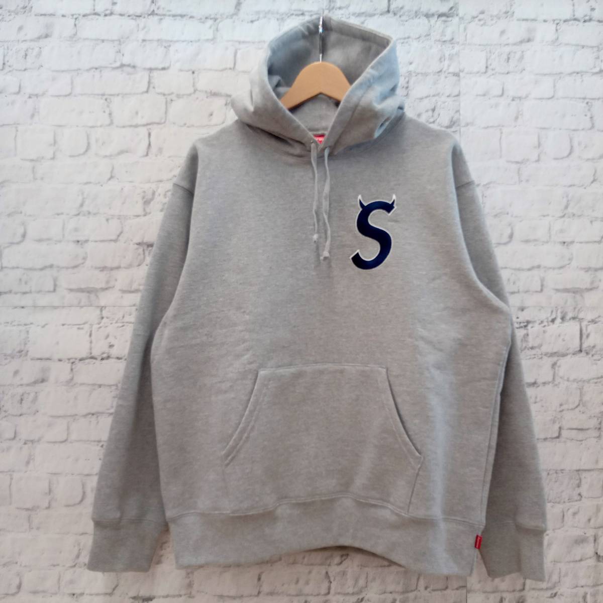 ヤフオク! -「supreme hooded s」(トップス) (男性用)の落札相場・落札価格