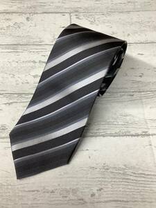 新品未使用　締めやすい日本製ネクタイ 黒グレーストライプ　シルク100%お買い得サービス
