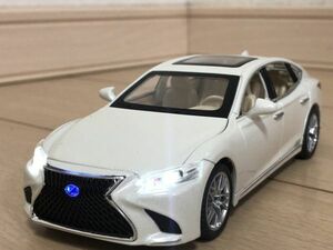 レクサス LEXUS LS500 白 ミニカー 1/32 ホワイト