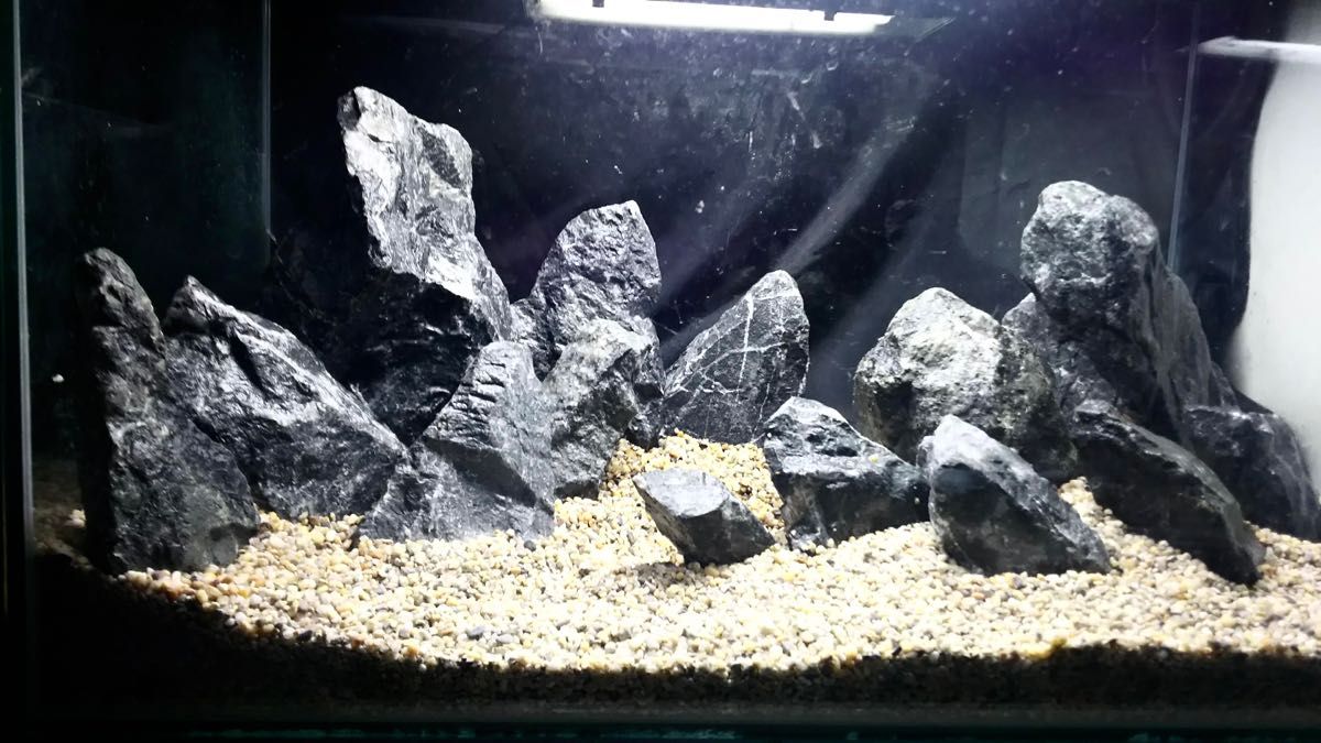 ❤ソーラー充電式で電気代0円♪❤屋外の魚の水槽・魚釣りに最適