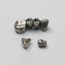 銀歯 パラジウム 金パラ 除去冠 約9.89g 歯科 入れ歯 被せ物 金属 素材 銀パラ H4356_画像1