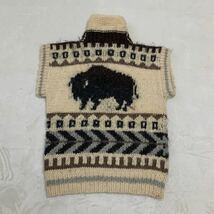 【超希少】Cowichan sweater カウチンセーター ニット ベスト ハンドニット 柄 バッファロー カウ_画像8