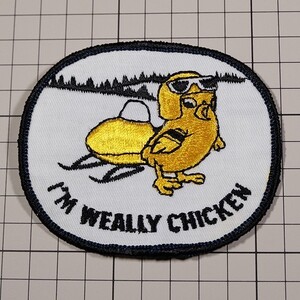 EE76 スノーモービル 動物 アニマル キャラクター 刺繍 ビンテージ ワッペン パッチ I'M WEALLY CHICKEN