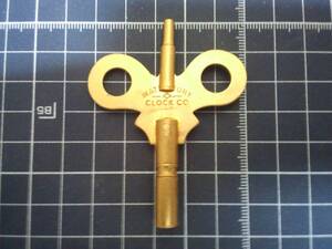 K-1159　Clock Key『Waterbury(ウォーターバリー)』 ～ ダブルエンド・キー　ゼンマイ鍵　ゼンマイ巻　巻き鍵　　　時計備品：中古