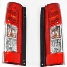 NV350 E26 キャラバン 前期車用 後期ルック ファイバー LED テールランプ 左右セット 年式:H24.5～H29.6 反射板内蔵 上級グレード_画像1