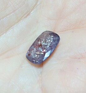インド産 アイオライトサンストーン(菫青石) 約5・55ct ルース 裸石/ファセットカット/アベンチュリンアイオライト,ブラッドショット
