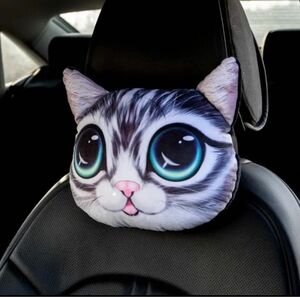 新品未使用品　かわいい車用ヘッドレストカバー　お目目ぱっちり猫　cat