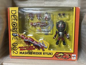 ◇ DEFORIDE 仮面ライダー　龍騎　◇ メガハウス