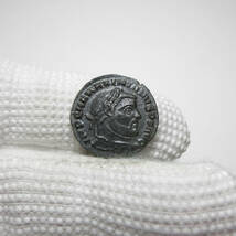 【古代ローマコイン】Maximian（マクシミアヌス）クリーニング済 ブロンズコイン 銅貨 フォリス(Ef2tVuNS6w)_画像3