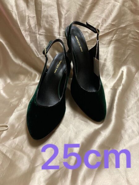 neue diffusion ベロアストラップパンプスヒール グリーン 25cm 大きいサイズ
