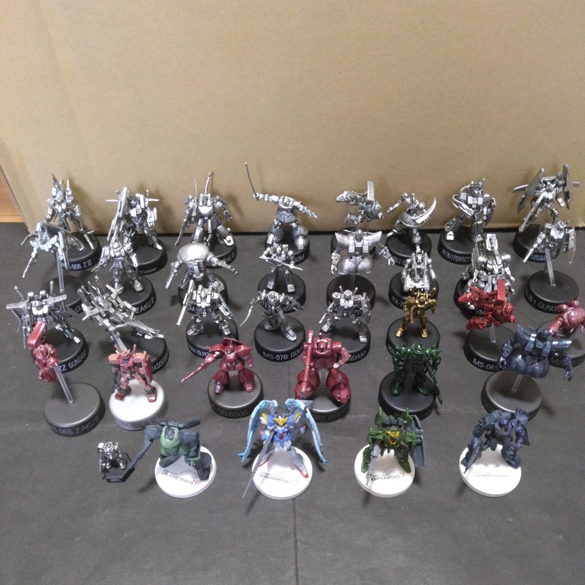 ヤフオク! -「ガンダム ミニフィギュアセレクション セット」の落札