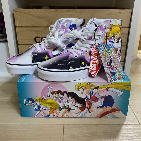 新品・未使用 VANS バンズ セーラームーン コラボ スニーカー 23㎝