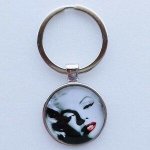  Marilyn * Monroe key holder ③