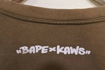 A BATHING APE BAPE KAWS Camo Crewneck size L エイプ カウズ 薄手 スウェット ブラウン系_画像10