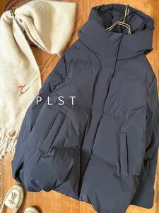 美品 プラステ PLST ストレッチオーバーサイズ ダウンコート 黒 レディース(M〜L迄)Mサイズ 2022年秋冬 ２回使用 美フォルム ヒップ丈 良好