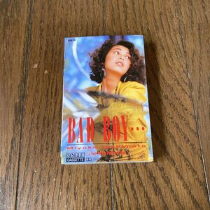 デッドストック　倉庫保管品　カセットテープ　芳本美代子　BAD BOY Two To Power of Love 10SH141