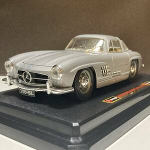 1/24 ブラーゴ メルセデス ベンツ 300 SL 1954 台座付 シルバー burago Mercedes benz クラシック ミニカー