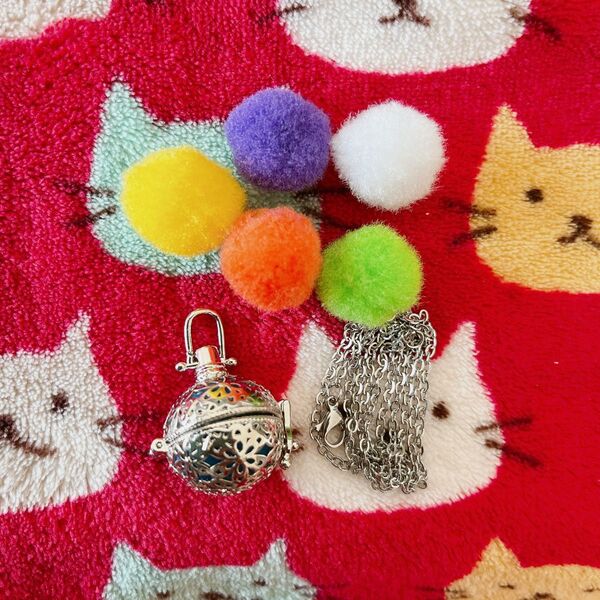 アロマオイルを持ち歩ける☆お花モチーフのアロマロケットペンダント