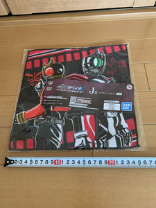 即決　 一番くじ 仮面ライダーリバイス with レジェンド仮面ライダー J賞 デザインタオル 仮面ライダークウガ 仮面ライダーディケイド