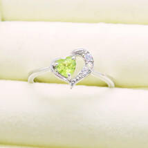 新品　ペリドット　カンラン石　ダイヤモンド 925 シルバー　リング　指輪　天然石　宝石 8月　誕生石 ヴィンテージ ハート_画像1