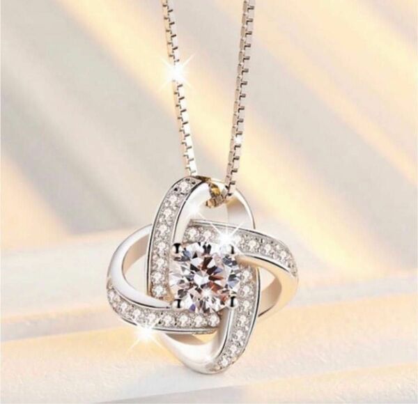 【大好評！】最高級 CZダイヤモンド ベネチアチェーン ネックレス フラワーデザイン プレゼントにもおすすめ