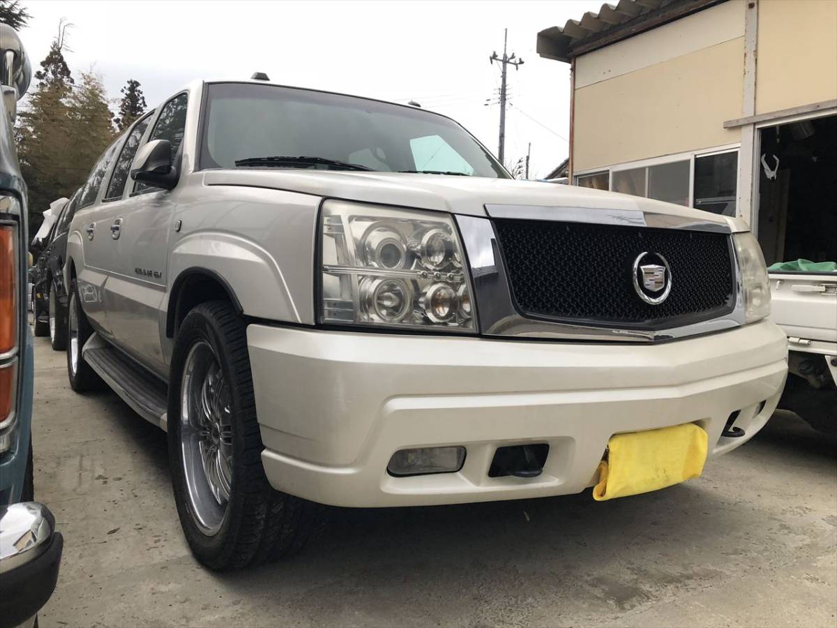 エスカレード 02 フェンダー 左 ホワイト 6.0L startupafrica.org